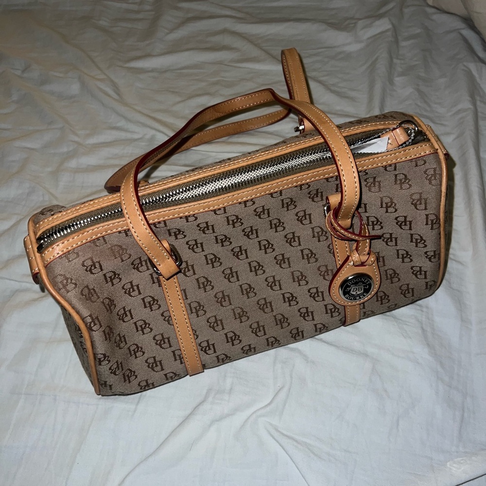 Dooney and Bourke signature harrell purse shoulder bag brown